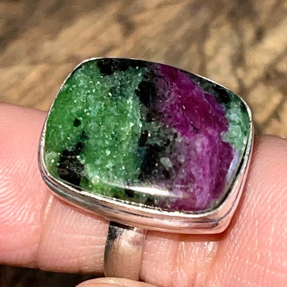 Anyolite Ruby Green Zoisite Ring Size 8 - Picture 2 of 10